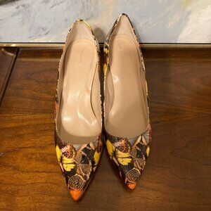 Tahari Women Size 8 1/2" Charter 3" Heel Graphic Print Brown Floral Geometric